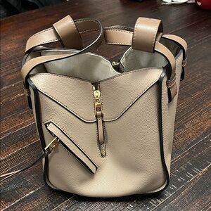 LOEWE Bucket Bag Tan